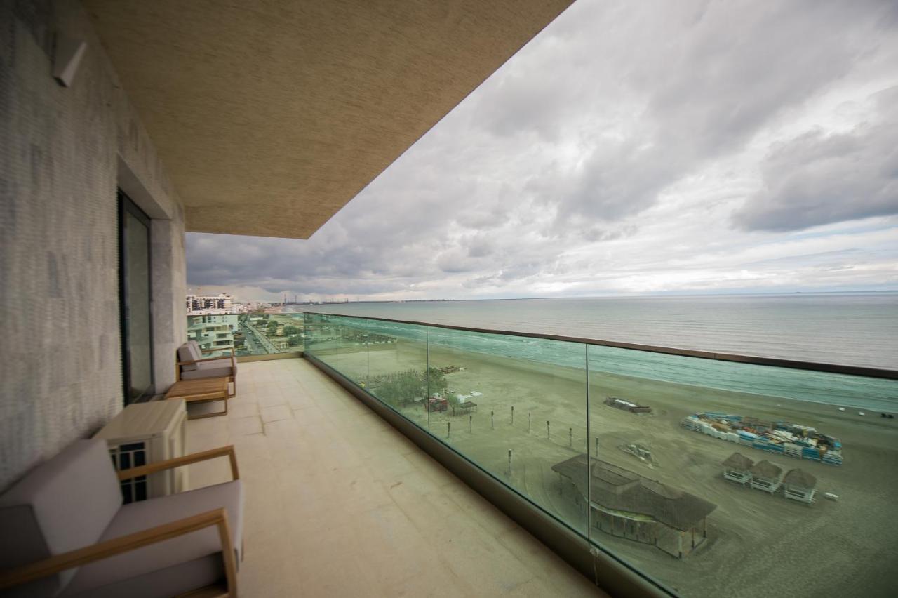 Luxury Promenada Apartment - Frontal Beachfront Mamaia Nord Năvodari Buitenkant foto