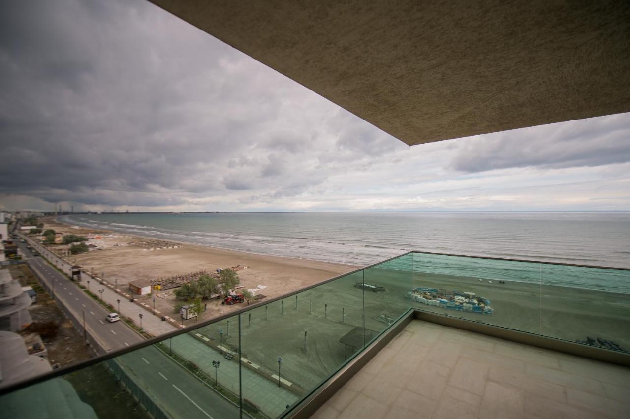 Luxury Promenada Apartment - Frontal Beachfront Mamaia Nord Năvodari Buitenkant foto