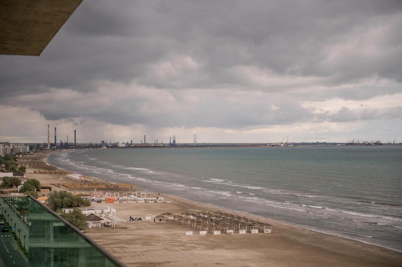 Luxury Promenada Apartment - Frontal Beachfront Mamaia Nord Năvodari Buitenkant foto
