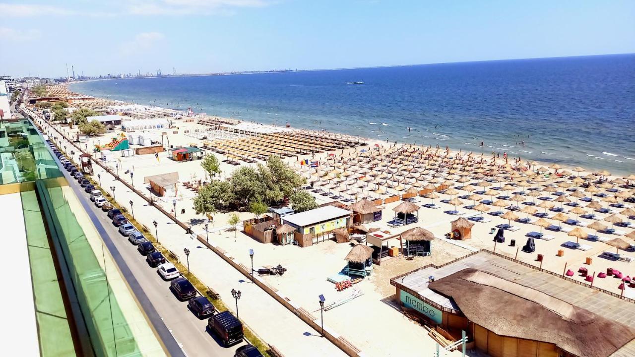 Luxury Promenada Apartment - Frontal Beachfront Mamaia Nord Năvodari Buitenkant foto