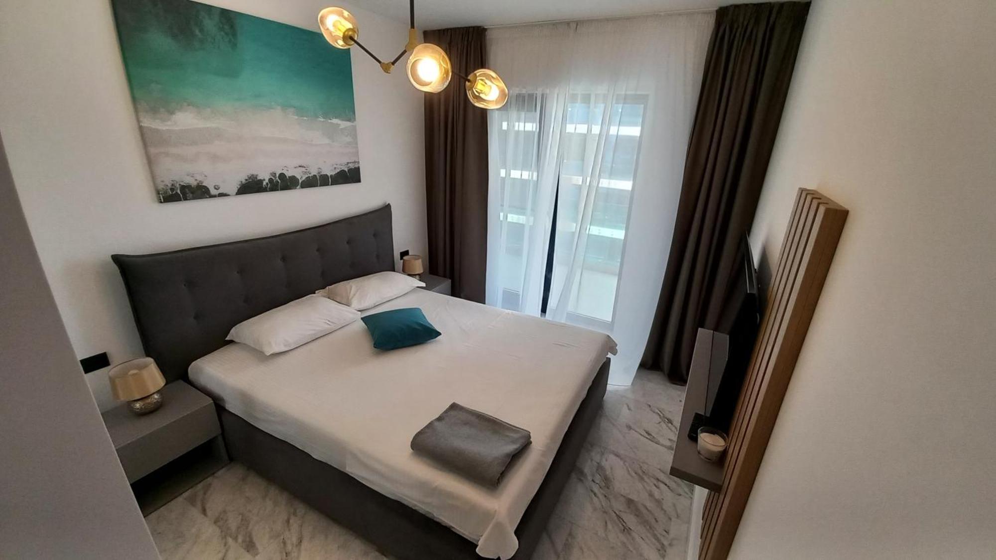 Luxury Promenada Apartment - Frontal Beachfront Mamaia Nord Năvodari Buitenkant foto