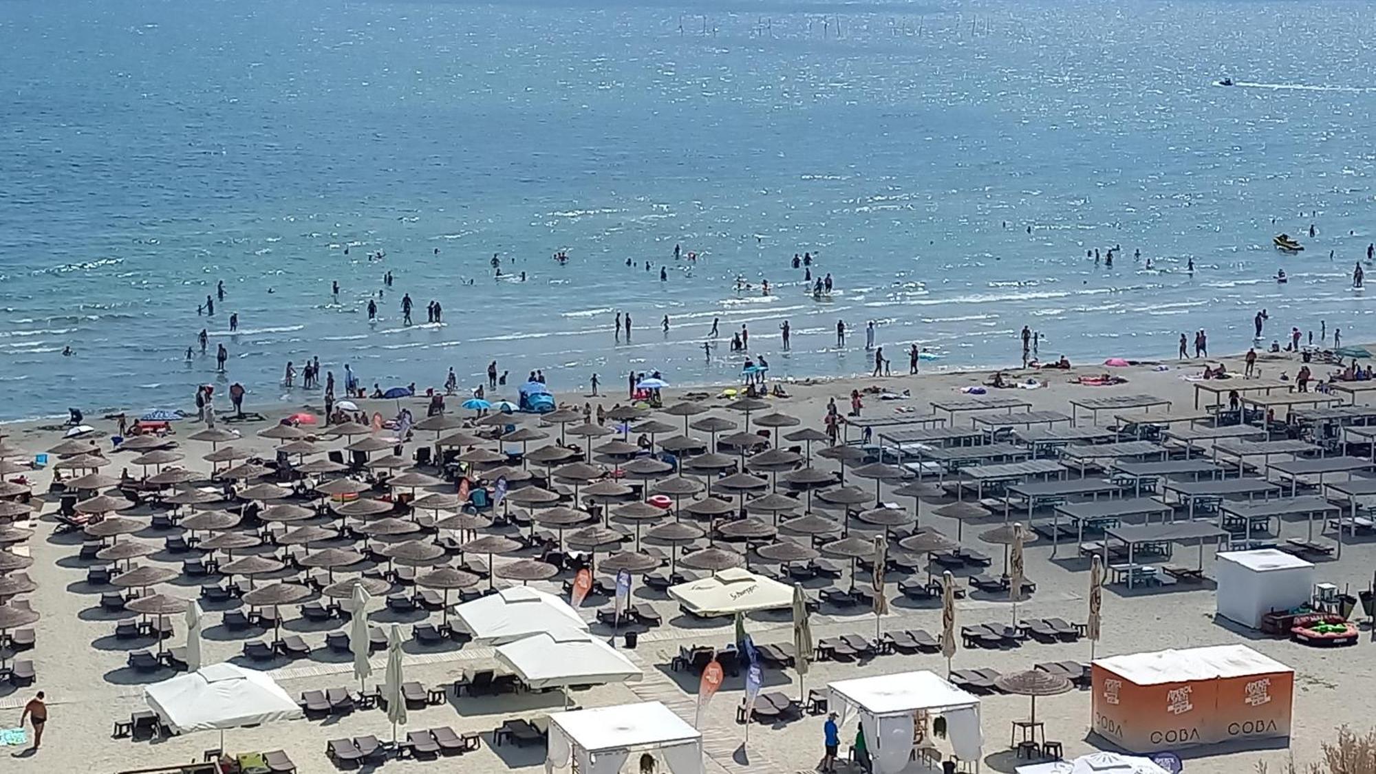 Luxury Promenada Apartment - Frontal Beachfront Mamaia Nord Năvodari Buitenkant foto